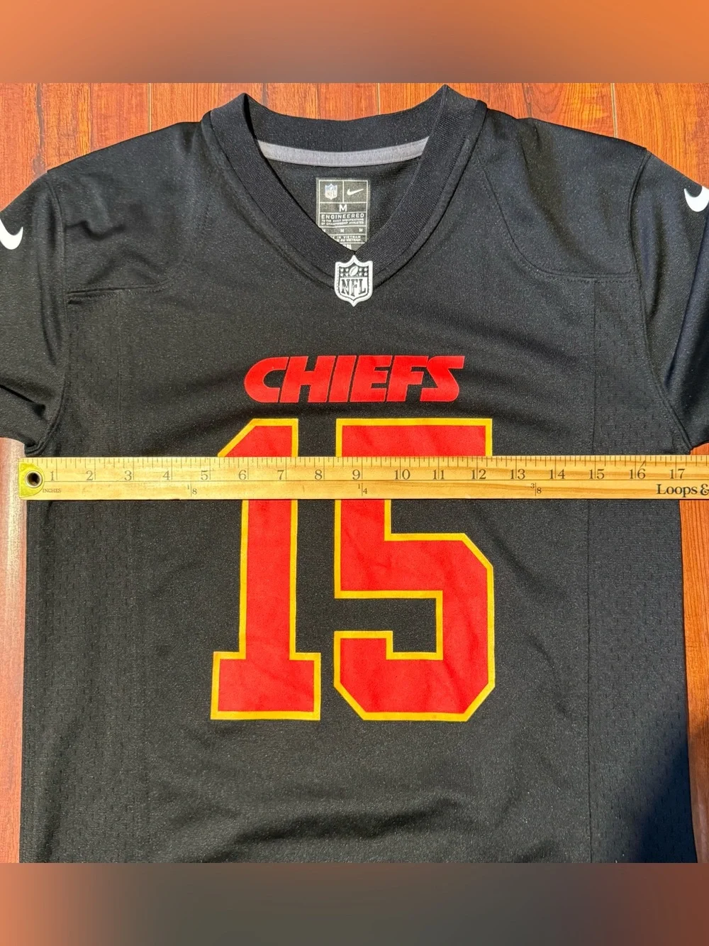 Patrick Mahomes Kansas City Chiefs #15 Boys/Kids Sz Medium Nike Football Jersey